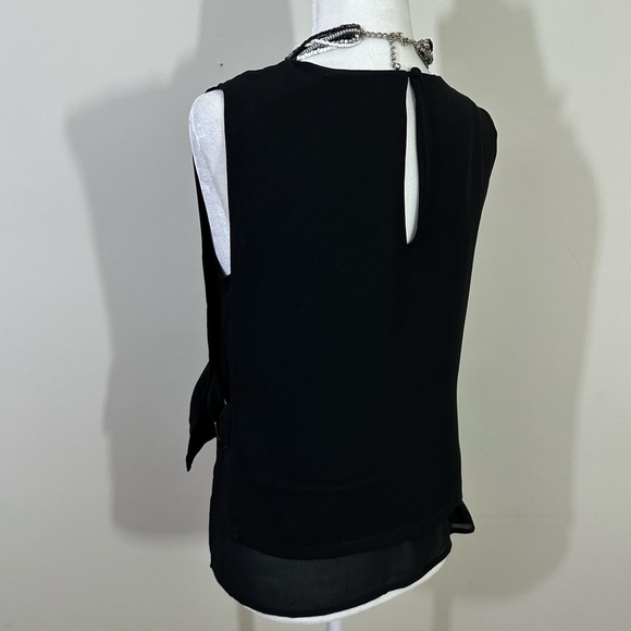 Forever 21 sz med top in black sheer layer with an overlay with side black rings - Picture 6 of 15